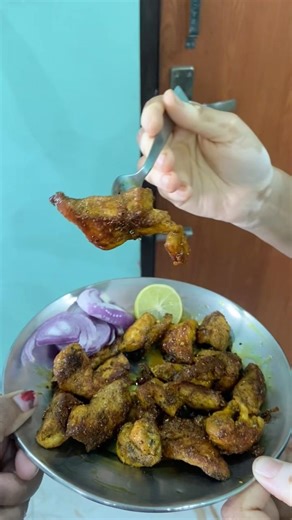 Deep chicken fry 🤤😍#chicken#fry#food#ytshorts#foodie#chickenrecipe#ytshorts#shortsfeed#short#yt