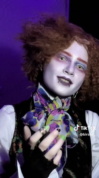 Mad Hatter Cosplay Inspired by Johnny Depp's Wonderland