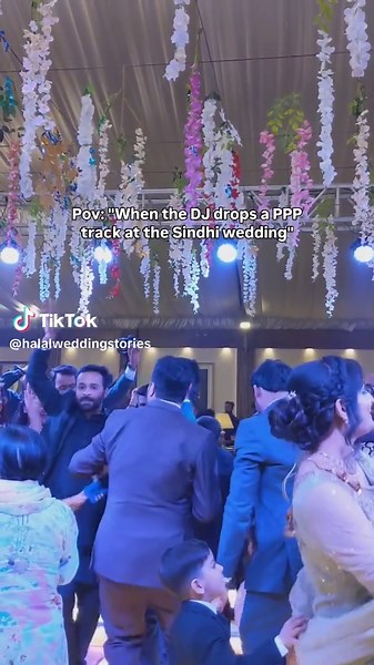 Sindhi Wedding Dance: Hojamalo Celebration