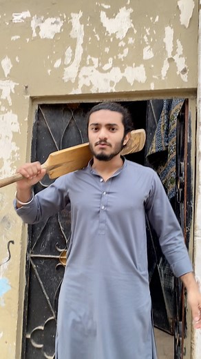 19K views · 698 reactions | Software update  #viralvideoシfyp #viralpost2025 #funnyreelsvideo #viralreelschallenge #10klikesforlikes #SharePost #treading #funnymoments | Shakir Gm Gm | Facebook