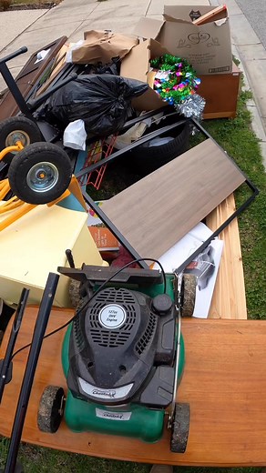 147K views · 2.7K reactions | Some usual suspects and random stuff on the curbside #free #treasurehunt #asmrsounds #australia #curbside | Poly Prophet | Facebook