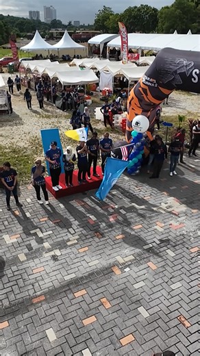 6.2K views · 46 reactions | For Wei Shin, it’s simple… 1.5 Turbo Engine + 7-Speed Dual Clutch Transmission = pure joy! ⚡  Visit your nearest PROTON 3S/4S outlet and test drive now! #HiPROTON #INSPIRINGCONNECTIONS #ProtonS70 #OneTankChallengePenang #S70 | Proton Cars | Facebook