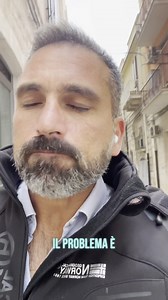 39K views · 762 reactions | Perché le patatine non sono una buona scelta per la colazione Parlo di come le patatine non siano un'opzione salutare, soprattutto per la colazione, in quanto alzano la glicemia, l'insulina e creano problemi di acidità. Consiglio di evitare di mangiarle e di condividere questo video. #ciboproinfiammatorio #salute #alimentazionesana | Dott. De Mari | Facebook