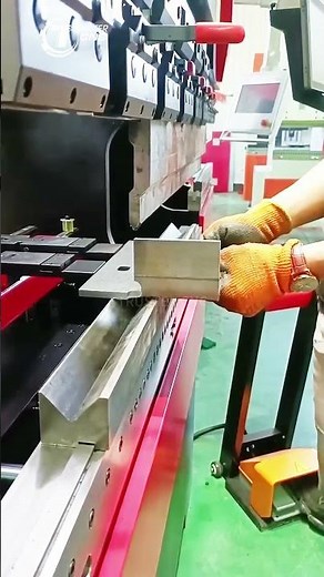 10mm stainless steel bending challenge! See how the bending machine creates a strong right angle