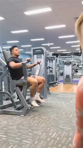 Robot Battle on Instagram: "imagine this in gym😭 @katholmesxx"