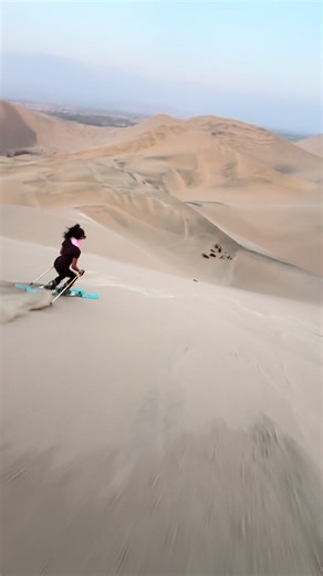 Skier à Huacachina restera l’un de mes plus beaux souvenirs ✨ #perou #huacachina #ski #fyp #foryou