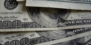 Fidelity National venderá unidad para reducir deuda