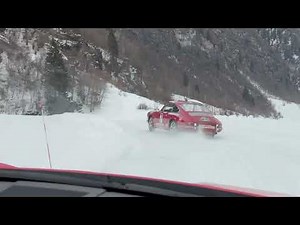 500 PS vs. Walter Röhrl auf Eis! Porsche Spyder RS jagt 1968er 911S