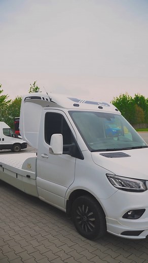 Can't get better then the all white Sprinter ... | Spojkar