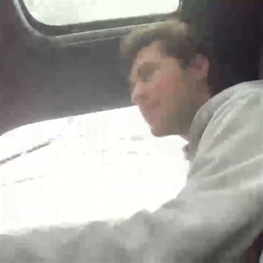 Streamer Apologizes for Bumpy Ride! 🚗😂 #shorts