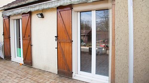 INSTALLATION D'UNE BAIE VITRÉE PAR PHÉNIX EVOLUTION