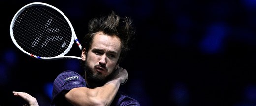 Tennis : "Mercredi je suis aux Maldives…" Le fantasque Medvedev régale en interview après sa démonstration au Masters 1000 de Paris