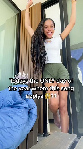 TTLYTEALA (@ttlyteala)’s videos with