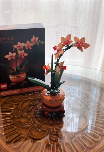 LEGO Mini Orchid: Beautiful Home Decor Ideas
