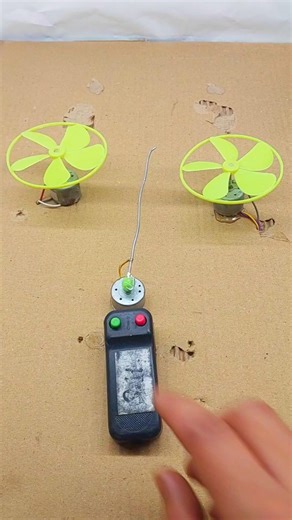Control Two Fans with One Remote! Easy DIY Experiment #shorts #viral #video #experiment #diy #motor