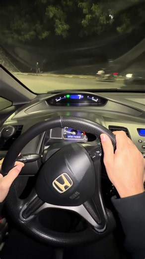 This is how you handle intersections #driving#car#lessons #traffic