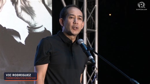 Vic Rodriguez, former executive secretary of President Ferdinand Marcos Jr., speaks at the pro-Duterte prayer rally at Liwasang Bonifacio, Manila, on Saturday, March 15. Full story: https://www.rappler.com/philippines/video-duterte-supporters-prayer-rally-liwasang-bonifacio-march-15-2025/ | Rappler