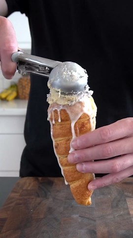Easy Cinnamon Roll Ice Cream Cone