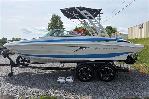 2025 Crownline 220 SS Bowrider for sale - YachtWorld