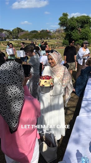 doughy on Instagram: "LET THEM EAT CAKE CROSS COUNTRY TOUR 600+ cakes. One huge cake swap. Bring a cake, share it and take home a mix of everyone else’s. Our VIRAL community event is hitting the road - first up: 💛 BRISBANE - JANUARY 17th 🧡 SYDNEY - FEBRUARY 14TH 🤎 CANBERRA - FEBRUARY 15TH This is a ticketed event — link in bio Your ticket covers everything: staff, setup, packaging, picnic blankets, knives, insurance - all you need to bring is your cake !!! MORE DATES AND LOCATIONS ANNOUNCED S