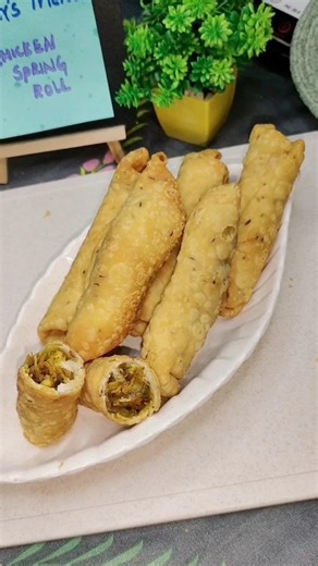 Crispy chicken spring rolls!!!!!!#springroll #chickenspringrolls #foryou #youtubeshorts #homemade
