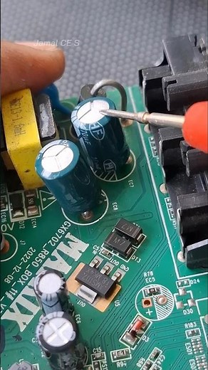 How to Desolder Electrolytic Capacitors Using a Soldering Iron and Solder Sucker#desoldering #Cap