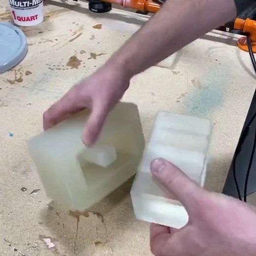 Demolding epoxy mallet head #epoxy #epoxyresin #woodworking #woodwork