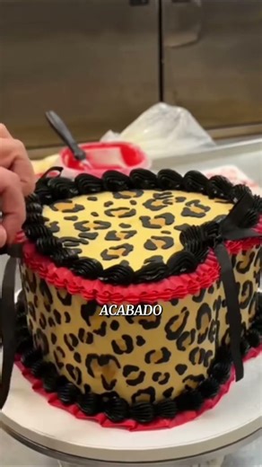 🐆 LEOPARD Print Cakes