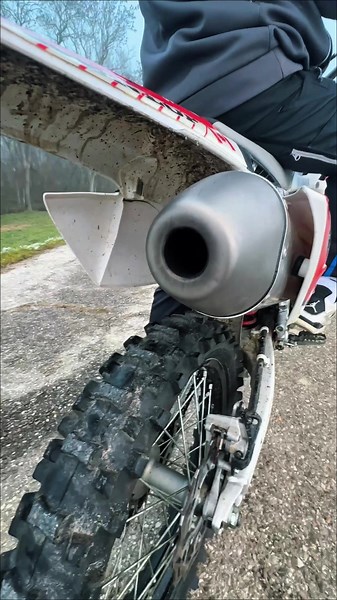 Yamaha YZF250 Motocross Highlights and Stunts