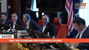 5 comments | Prime Minister Anwar Ibrahim has reminded cabinet members, including those that were recently appointed, that there will be no honeymoon period and they must continue to carry out their duties to address issues facing the people. He said cabinet members and the government are required to eradicate poverty, master key areas, drive economic growth and ensure the prosperity of the country. | Malaysiakini | Facebook