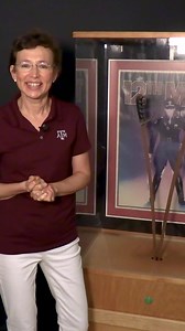 83K views · 2.6K reactions | Join us for the electric climb up Jacob's Ladder! 煮⚡️ Dr. Tatiana Erukhimova breaks down how the electric field of two metallic swords ionizes air at the base and causes the spark to rise to the top! ⬆️ | Texas A&M Physics and Astronomy | Facebook