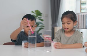 Experimentos con agua para hacer con niños | Sapos y Princesas