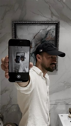 Camera tips on Instagram: "Mirror Selfie Ideas You NEED to Try ✨ #mirror #selfie #photoshoot #mobilography #tutorial"