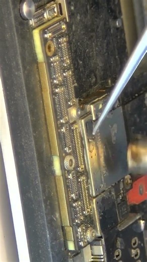 Install the iPhone hard drive. #repair