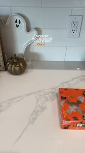 1.2M views · 11K reactions | Halloween movie night snack box! #halloweendrinks #snackbox | Jen Glufling | Facebook
