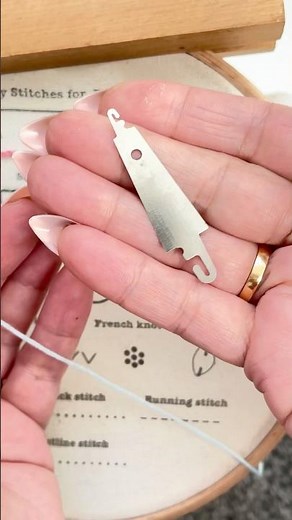 ‏How to Use a Needle Threader (Craft Basics) كيفية استخدام مسنن الإبرة #beginnersembroidery