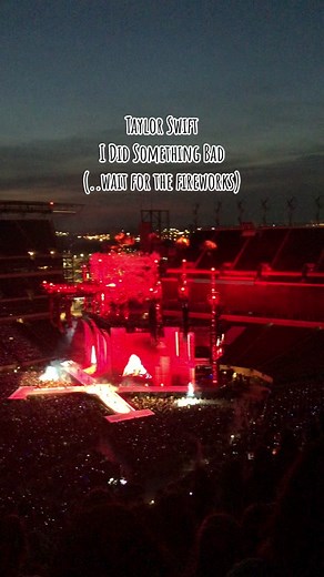Taylor Swift Reputation Stadium Tour Fireworks Performance
