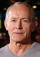 Lance Henriksen
