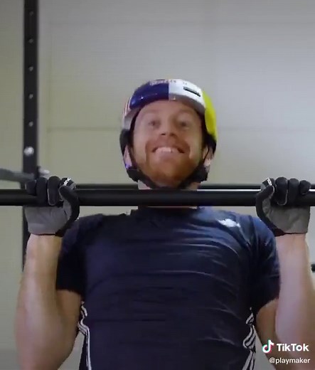 This is crazyyy skill 🚲 #fyp #foryou #foryoupage #goviral #viral #playmaker #sports #howtoadult #AsGoodAsTheOG #toonme