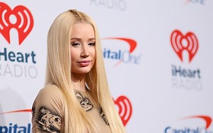 Iggy Azalea Deactivates Social Media After Topless Photos Leak Online