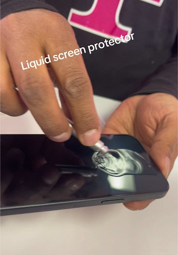 Liquid Screen Protector Application on iPhone 16 Pro Max