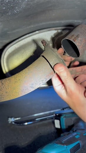 Exhaust Pipe Rusted Through… Cheap Fix