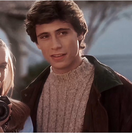 Clueless: Cher and Elton's Iconic Card Scene