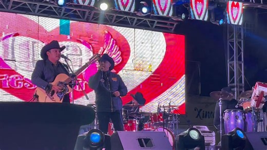 31K views · 927 reactions | Contacto 8119746476 Les comparto este tema en especial de mis favoritos Con mucho cariño para ustedes La voz original Angel Fresnillo Oficial 﫶De uno y de todos los modos ♥️ | Angel Fresnillo Oficial | Facebook