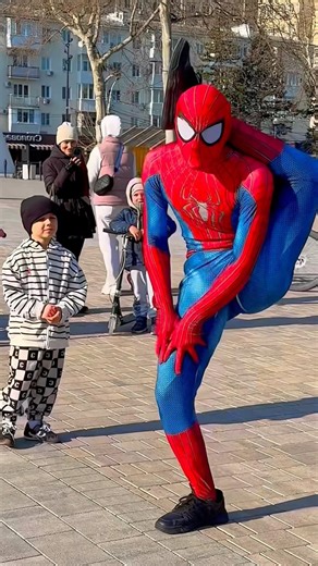The boy unexpectedly surprised Spider-Man😱 #spiderman
