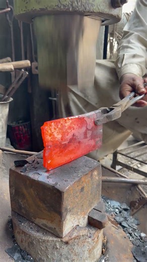 Amazing Process Mini Chisel Making From Raw Leaf Spring #blacksmith #forging