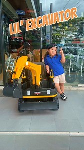 Primo and his lil’ excavator ASMR edition! Watch him enjoy the realistic sounds and smooth controls of this awesome ride on toy. Pure focus, pure fun! 🔊✨ #LittleRiderPH #RideOnExcavator #ASMRVibes #qualitytoy @topfans | Little Rider Ph