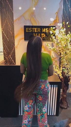 1.7K views · 17 reactions | ✨HUDUMA ZINAZOPATIKANA V.I.P ni.. ✨UNAWEZA KUFANYA BOOKING ✨WI-FI Bure ✨Lunch Bure ✨Drink Bure ✨Na huduma ni EXPRESS. SALOON IPO JENGO LA KIBOTOWER FLOO YA 2 0712782591 KARIBUNI SANA  | Ester msusi | Facebook