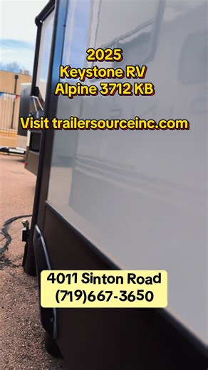 2025 Alpine 3712KB. Alpine lodge decor / alps package / triple AC package / on demand water heater / g-range tires / 6 point hydraulic auto leveling / power cord reel / central vacuum / heat pump / road armor pin box / 12v cooling drawer / generator ready / slide awning package / solar flex discover / RVIA seal. | Trailer Source Colorado Springs