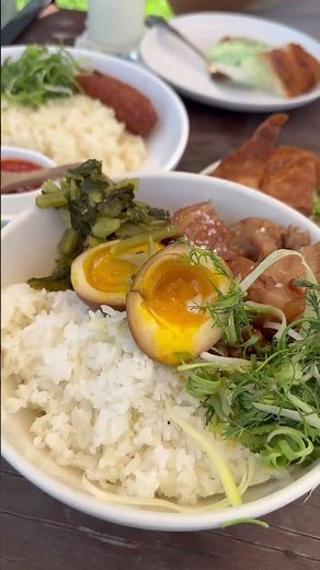 Trying Minneapolis’s NEW Hmong Restaurant of the Year! 🥢 | Diane’s Place Food Review 🍽️